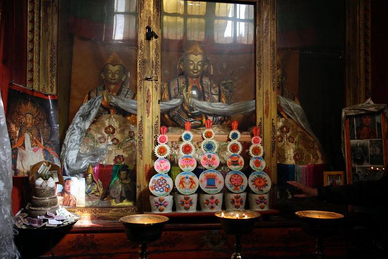 095 Another view inside the Gyantse Hermitage.jpg